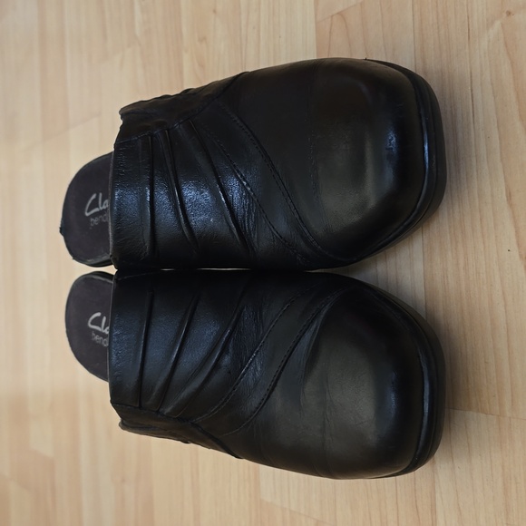 Clarks Bendables Black Leather Mules Block Heels Size 7.5M - Picture 4 of 8